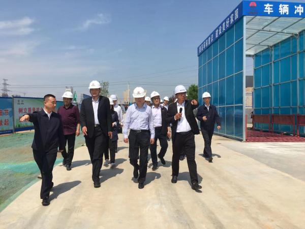 渭南市人大常委会副主任郭永峰一行深入陕煤建设韩城分公司黄河国际汽车博览园项目调研指导工作