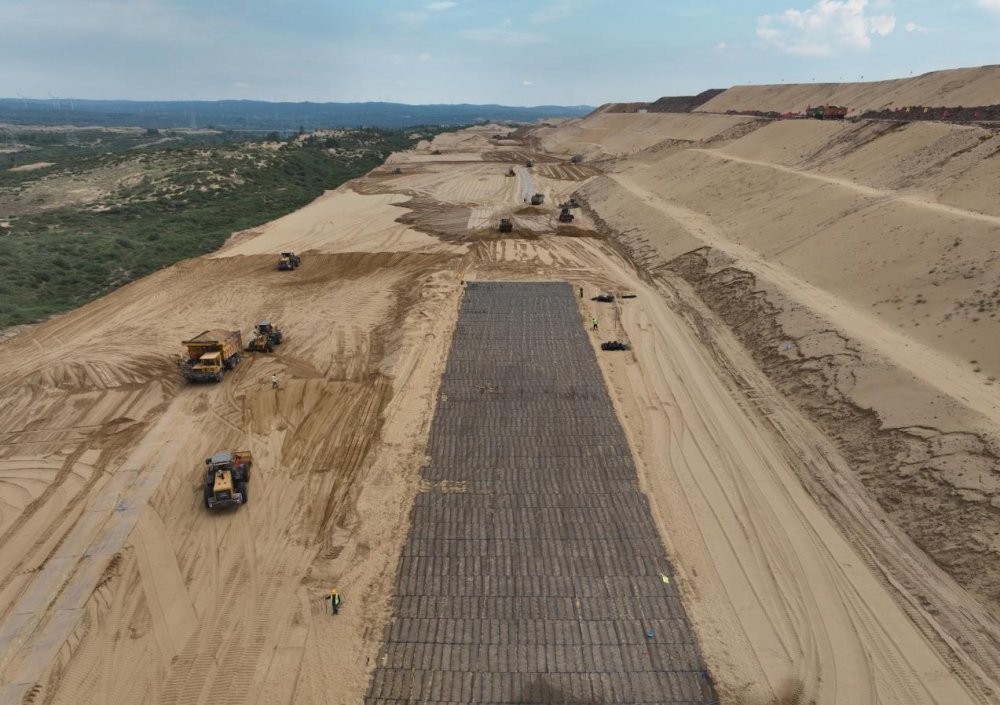 陕煤建设西北分公司:科技赋能提质效,匠心筑造稳边坡