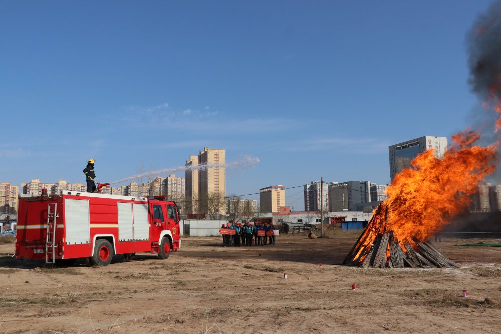 陕煤建设渭南分公司：红蓝相映筑防线 消防实战保平安